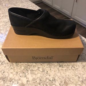 Size 9.5 Bhorndal ally black shoes